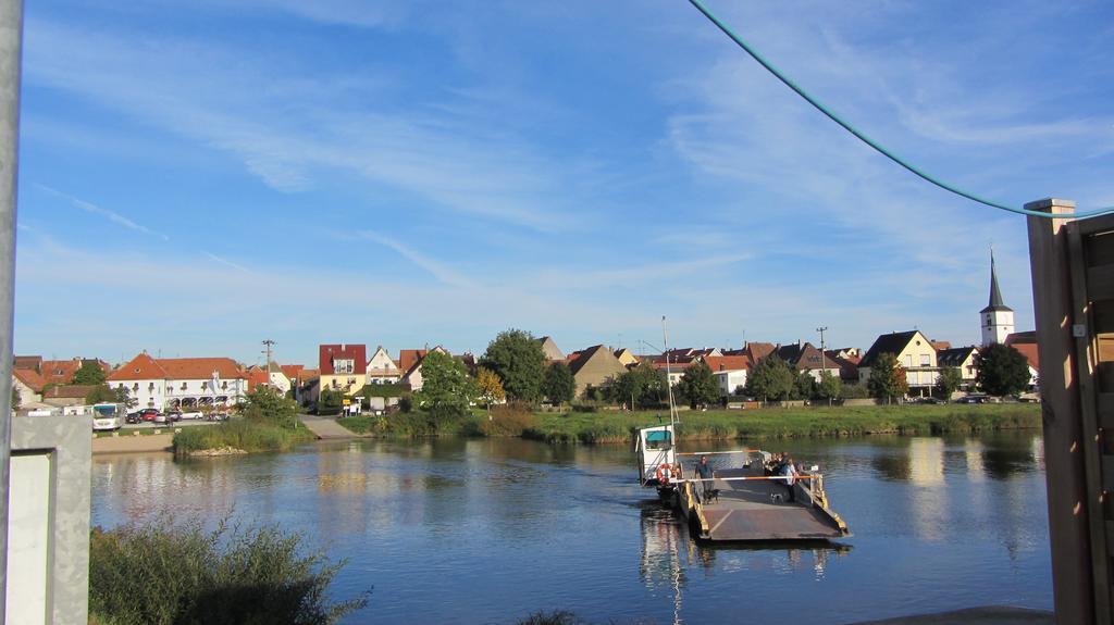 Pension Am Weinberg Bed & Breakfast Mainstockheim 외부 사진