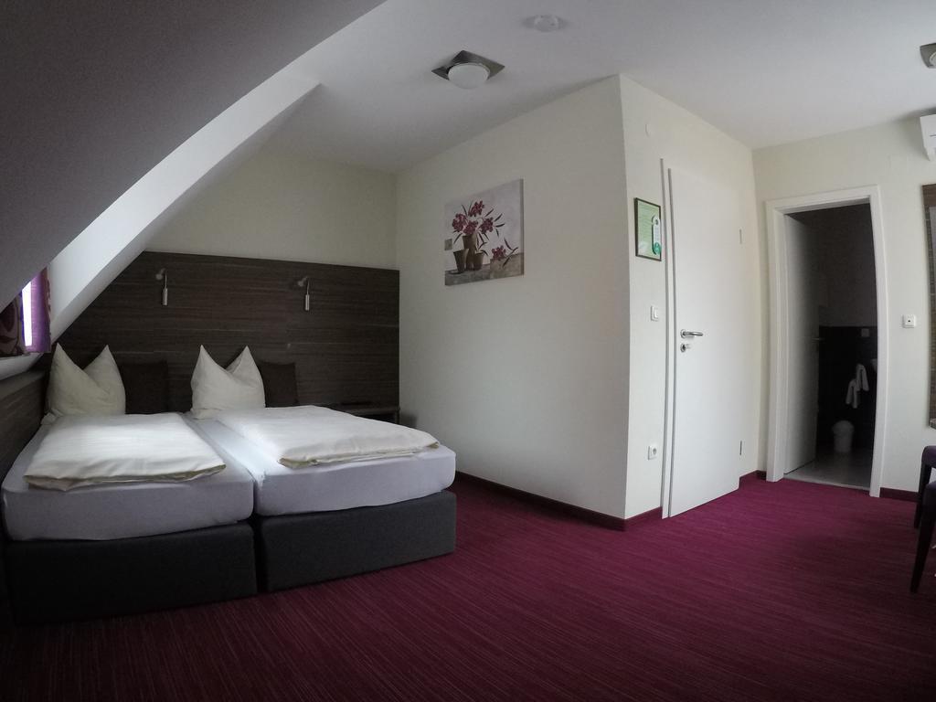 Pension Am Weinberg Bed & Breakfast Mainstockheim 외부 사진
